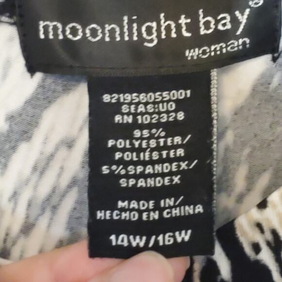 Moonlight Bay Woman Short Sleeve Shirt Size 14w/16w - Picture 2 of 4